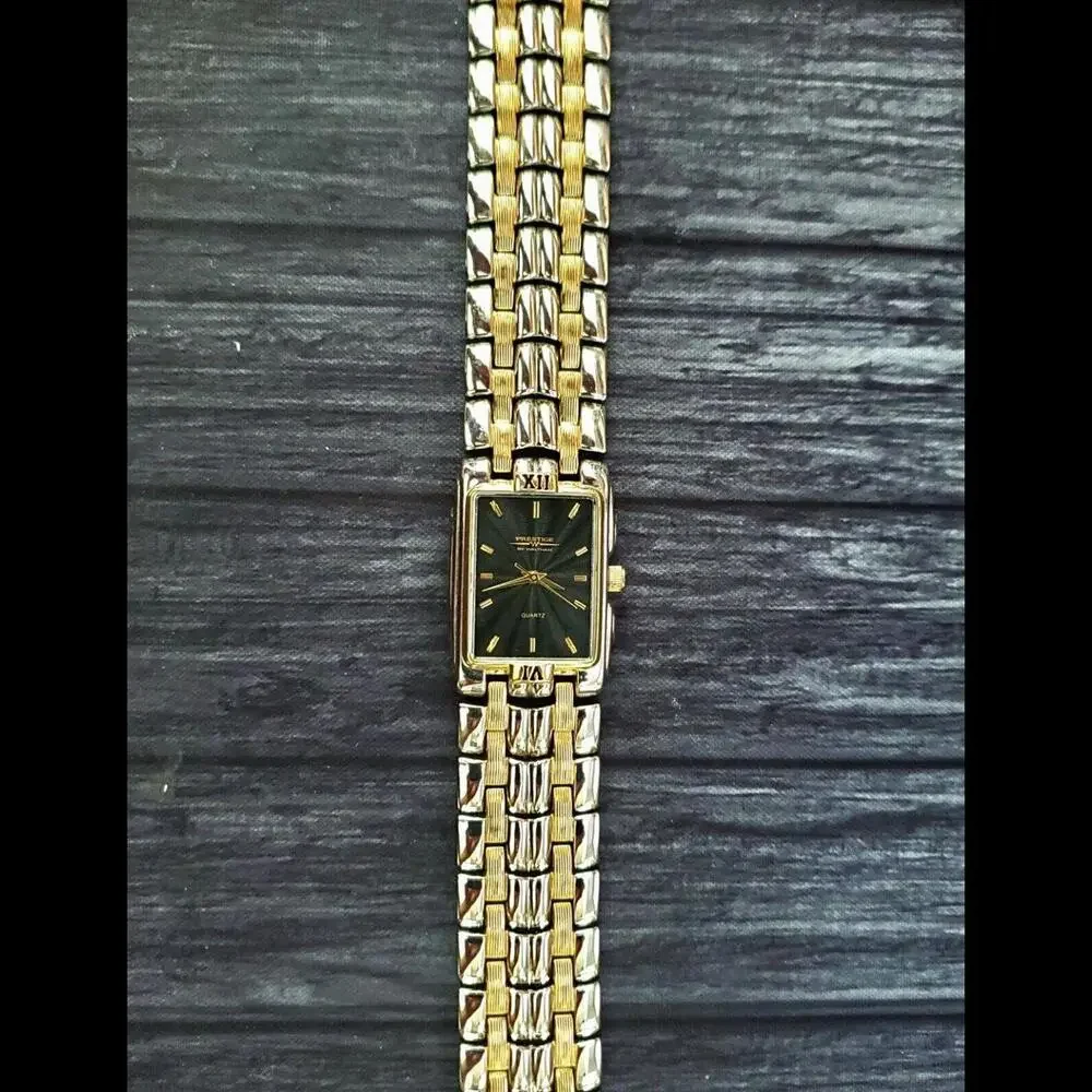 N/A retro vintage